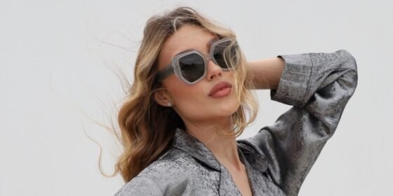 La Magnetique by Katerina Frumina: Fashion Designed for Flexibility and Timeless Style