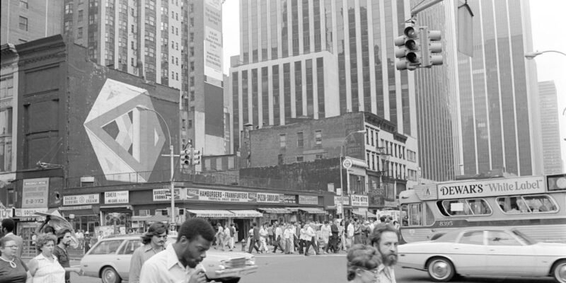 The History of Times Square: From Horse Carriages to the Crossroads of the World