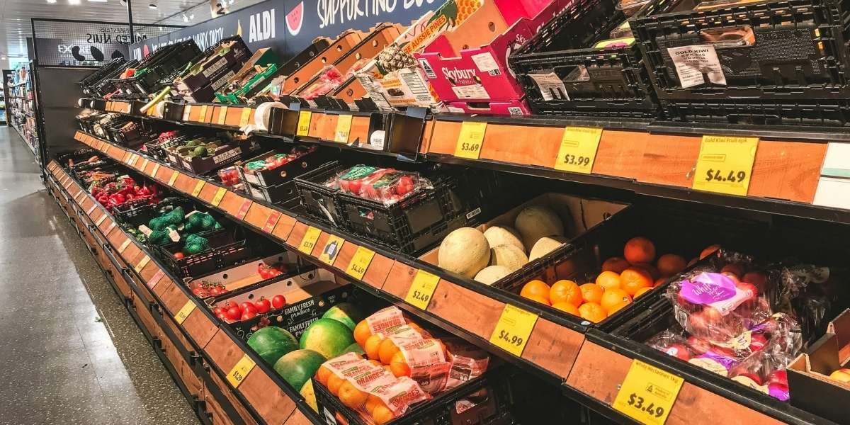 How Strategic Pricing and Distribution Unlock Mainstream Market Growth