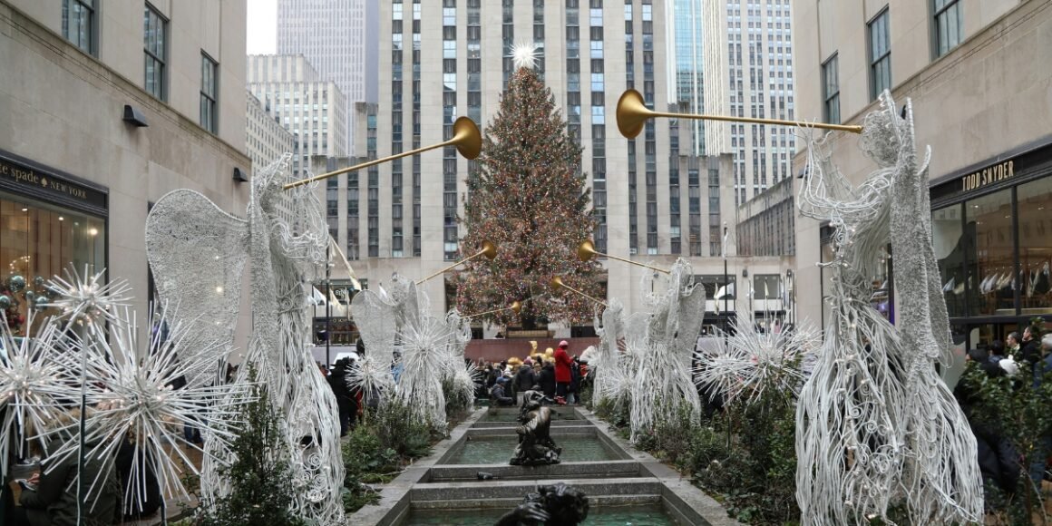 NYC Holiday Season Begins: Rockefeller Center Christmas Tree Lighting 2025
