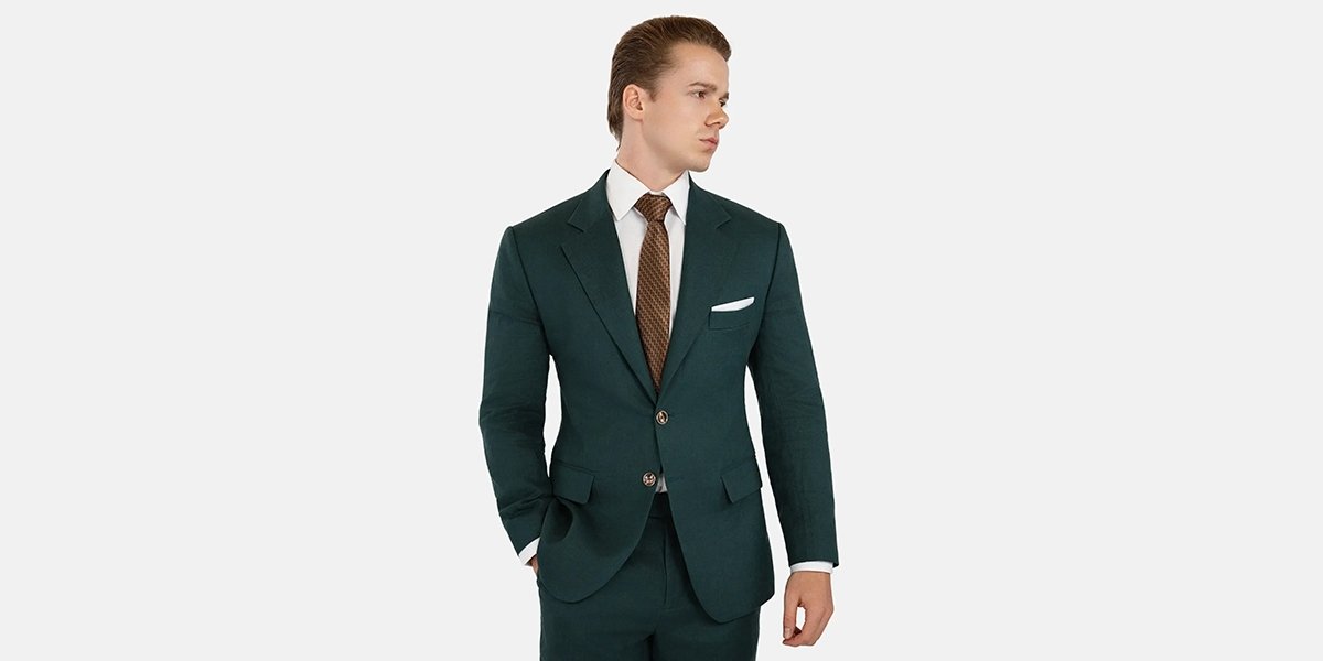 Choosing Men’s Linen Suits for Weddings: Sartoro’s Take on Timeless Elegance