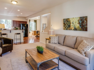 Manhattan's Mortgage Moment NYC Foreclosures Hit 15-Year Peak Amid Market Strain