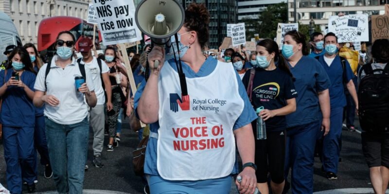 Picket Lines, Painful Pay and Public Health NYC Nurses Press Hospitals, Resume Historic Strike Talks (2)