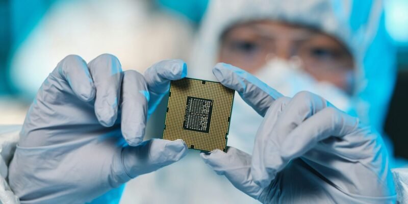 Manhattan Capital and Intel Finalize 14 Billion Dollar Semiconductor Deal