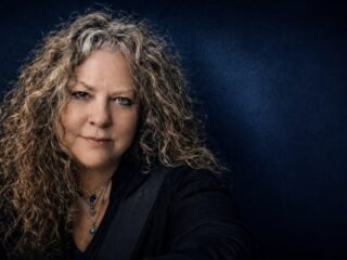 Author and Filmmaker Dar Dowling Unleashes the Wild World of Sexy Bloody Mess
