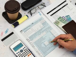 Why Your Restaurant Needs a Business Line of Credit Before the Slow Season Hits