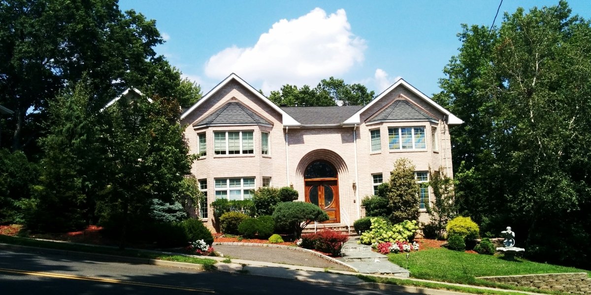 Why Spring Lake, NJ, Costs More Than Nearby Towns and What Buyers Get in Return